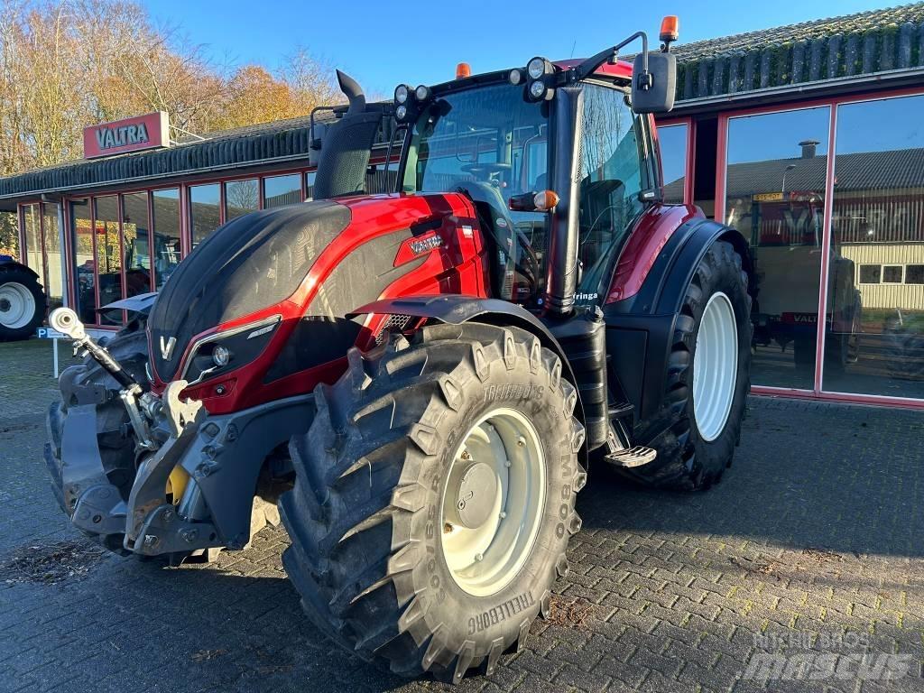 Valtra T234A الجرارات