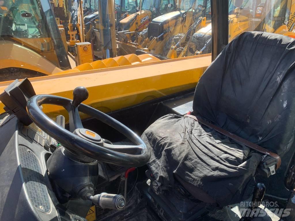 JCB 531-70 معدات مناولة لأغراض الزراعة