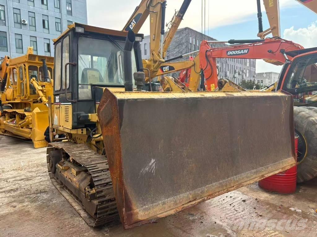 CAT D3C بلدوزرات مجنزرة