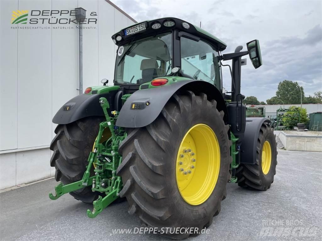 John Deere 6R 215 الجرارات