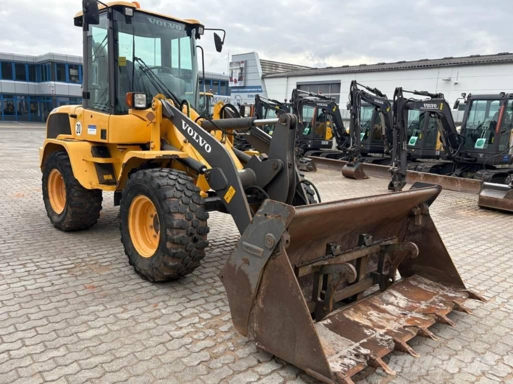 Volvo L 35 G لوادر بعجل