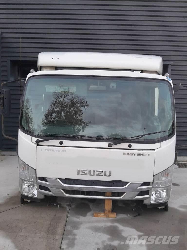 Isuzu N75 كابينة والداخلية
