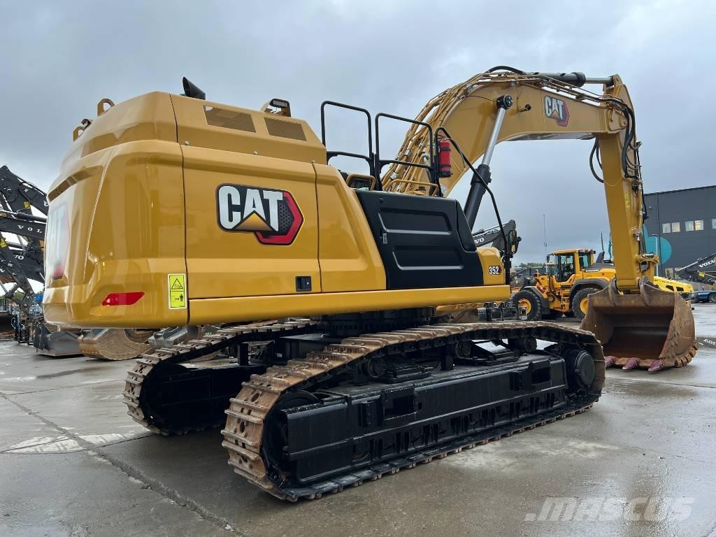 CAT 352 حفارات زحافة