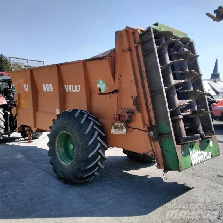 Dangreville EV 10 B1 معدات توزيع السماد العضوي