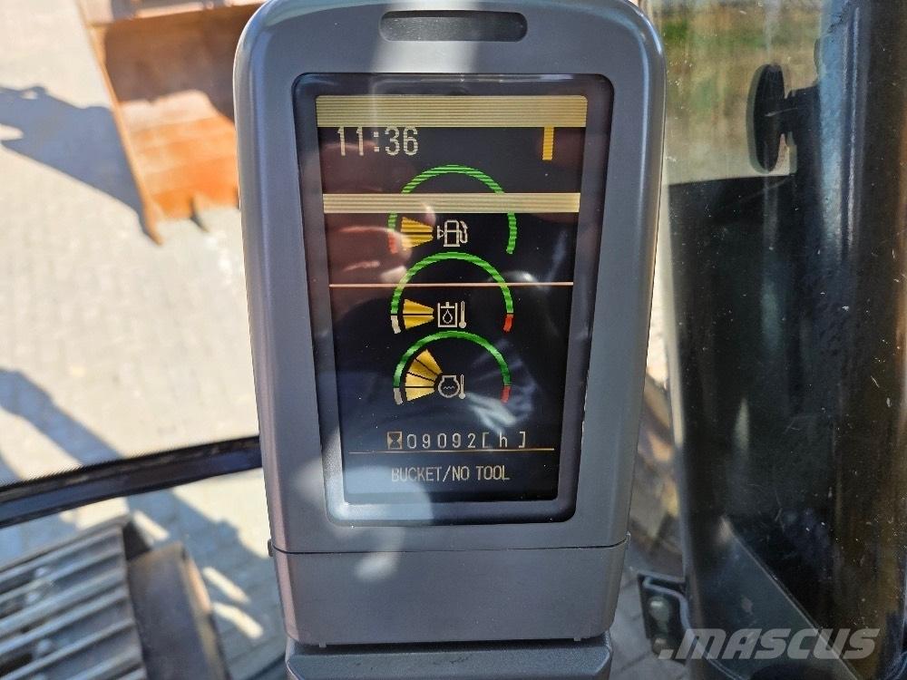 CAT 323DL حفارات زحافة