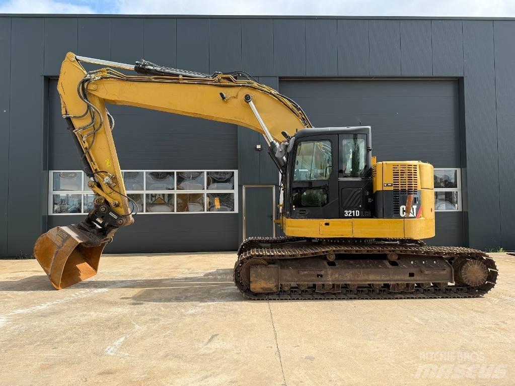 CAT 321 D LCR حفارات زحافة