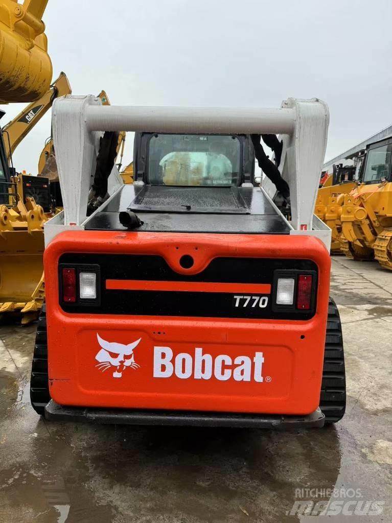Bobcat T770 لوادر انزلاقية التوجيه