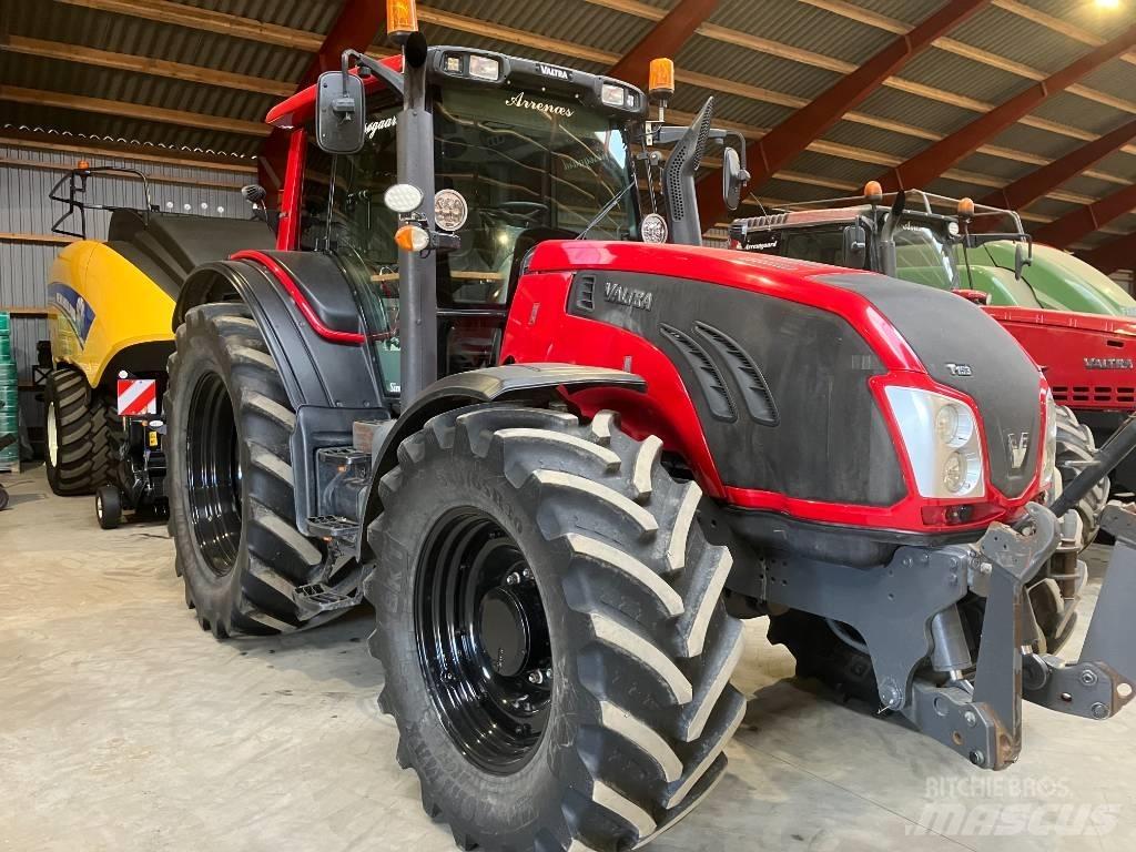 Valtra T 153 HT الجرارات