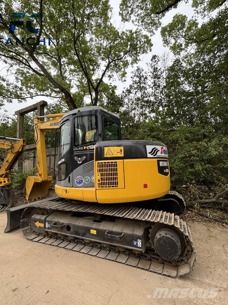 Komatsu PC 128 US حفارات زحافة