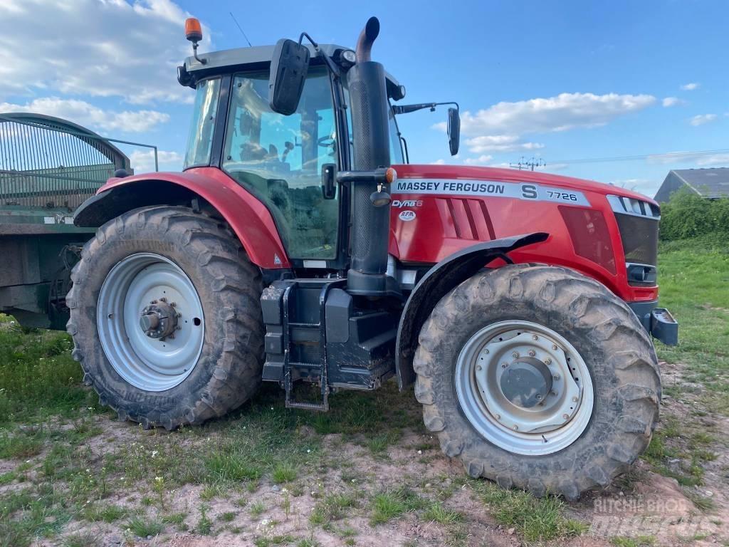 Massey Ferguson 7726 الجرارات