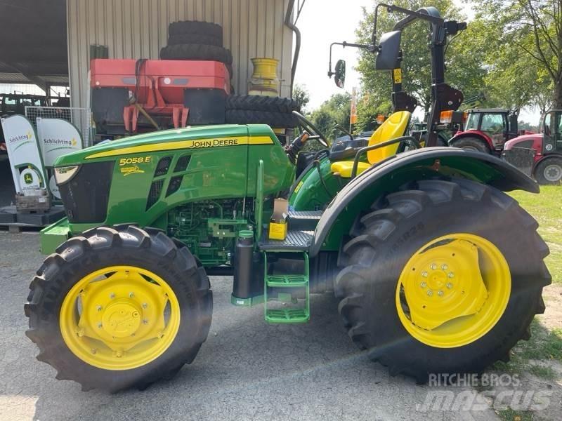 John Deere 5058E الجرارات