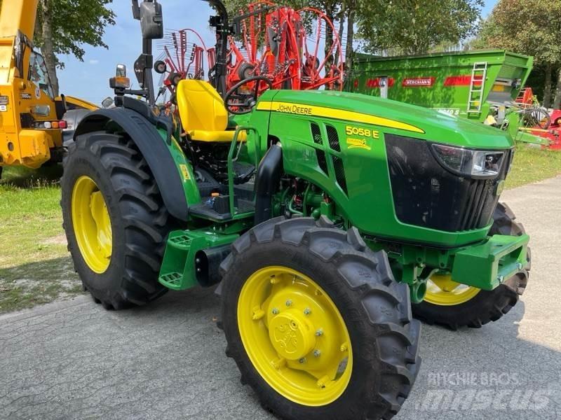 John Deere 5058E الجرارات