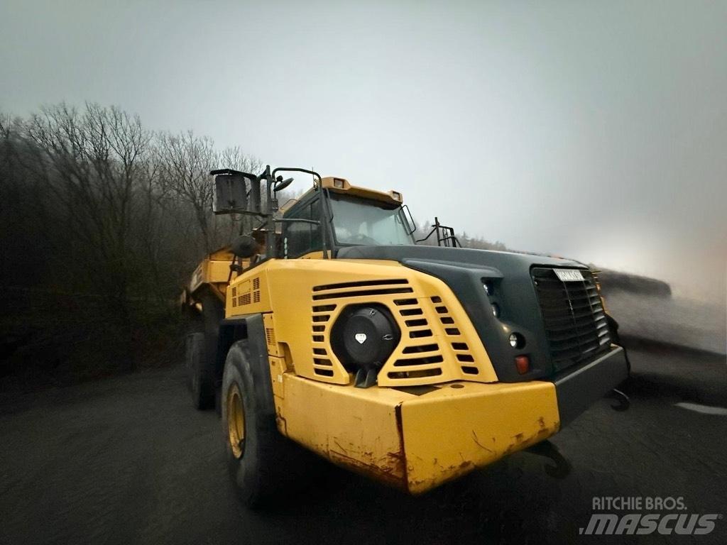 Komatsu HM 400-5 ساحبات مفصلية