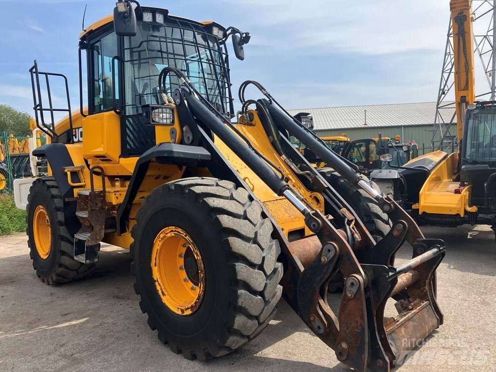 JCB 437 لوادر بعجل