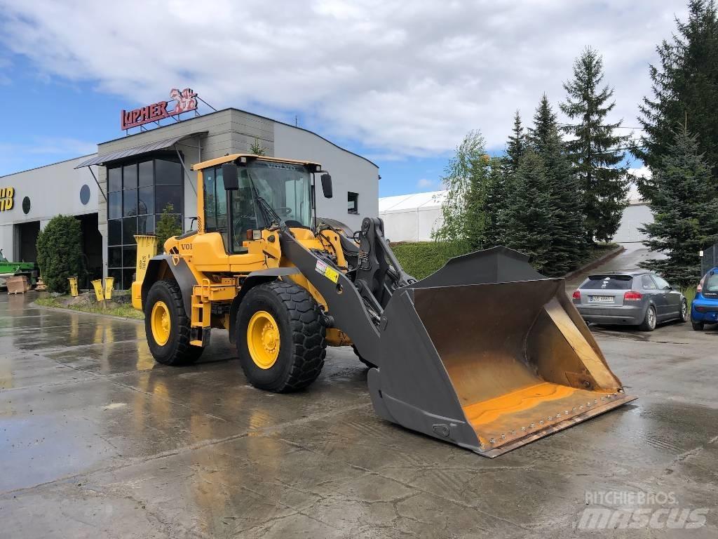 Volvo L90F لوادر بعجل