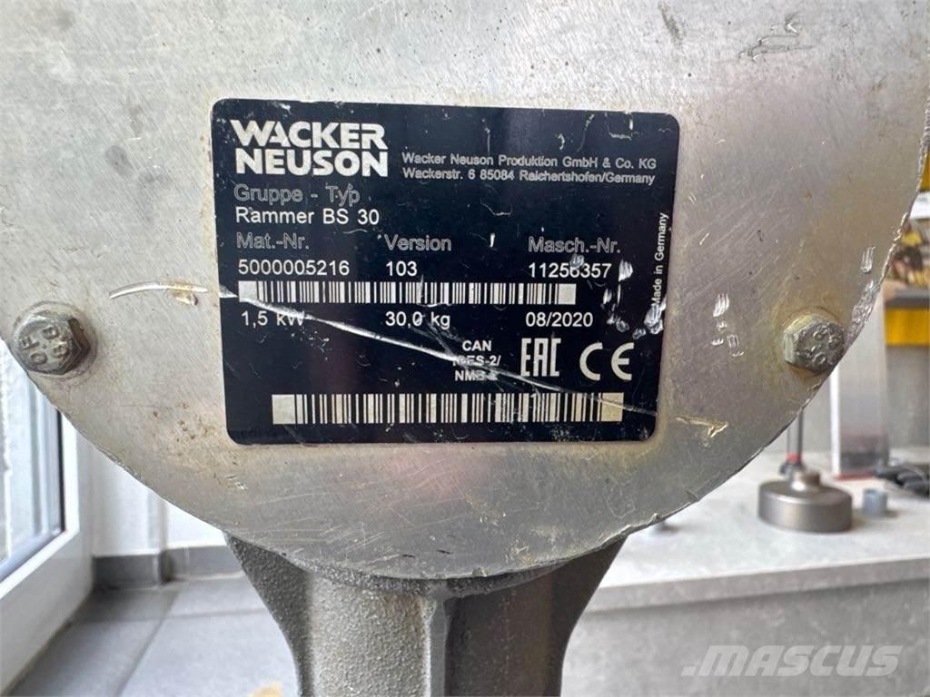 Wacker Neuson BS30 ِدَكات