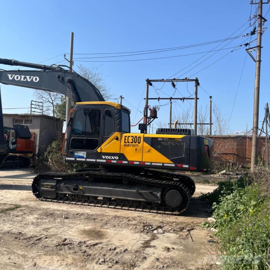 Volvo EC 300 حفارات زحافة