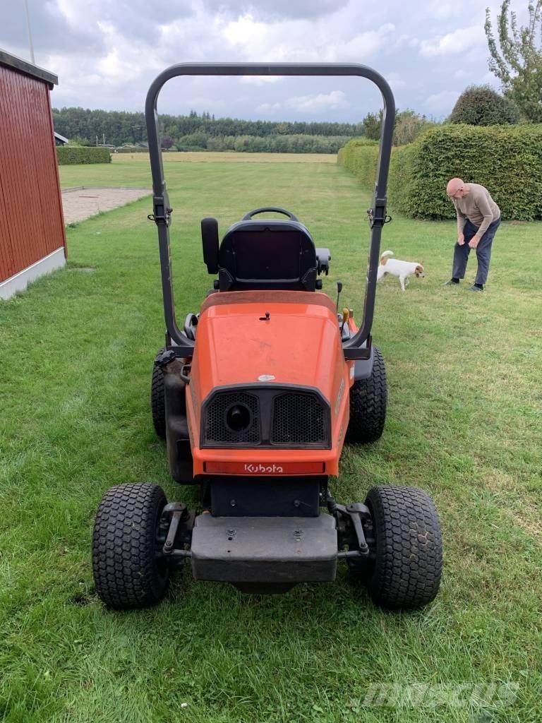 Kubota F2880 ركوب الحشائش