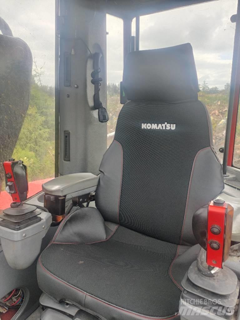 Komatsu 901 TX.1 حصادات