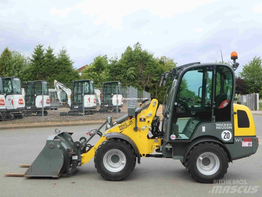 Wacker Neuson WL 25 لوادر بعجل