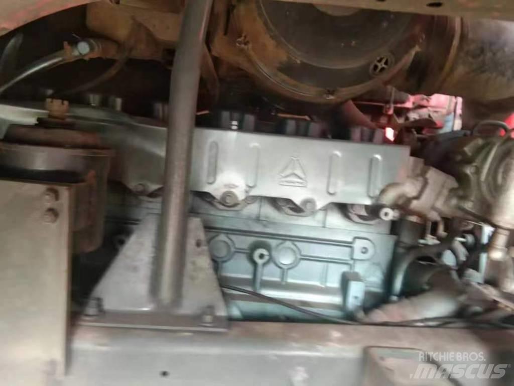 Howo 6X4 شاحنات قلابة
