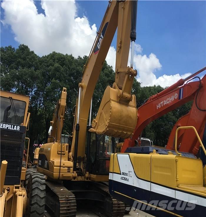 CAT 320 D حفارات زحافة