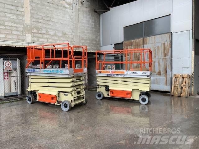 JLG 3246 ES رافعات مقصية الشكل