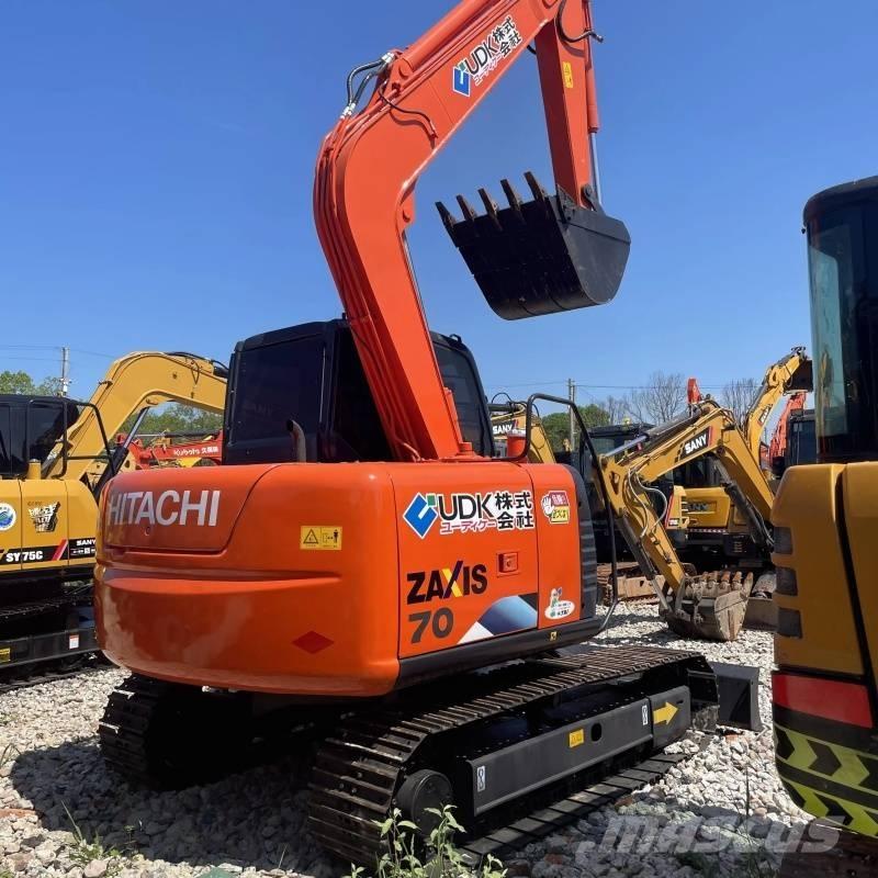 Hitachi ZX 70 حفارات وسط 7 طن - 12 طن