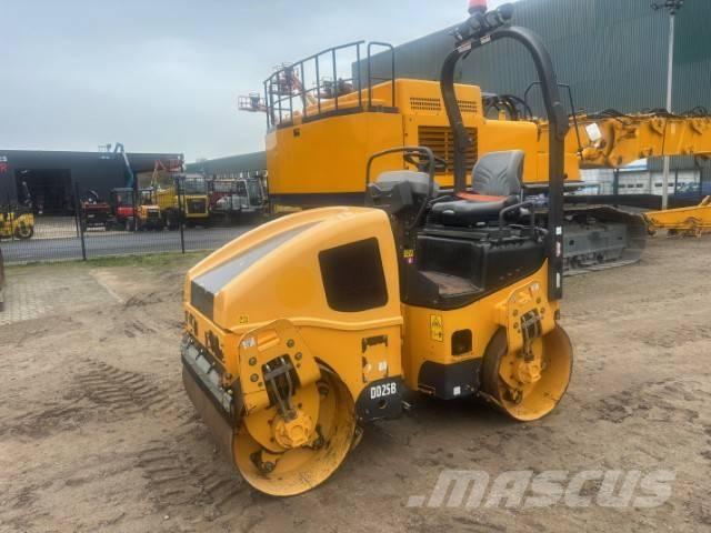 Volvo DD 25 B مداحل ثنائية الاسطوانة