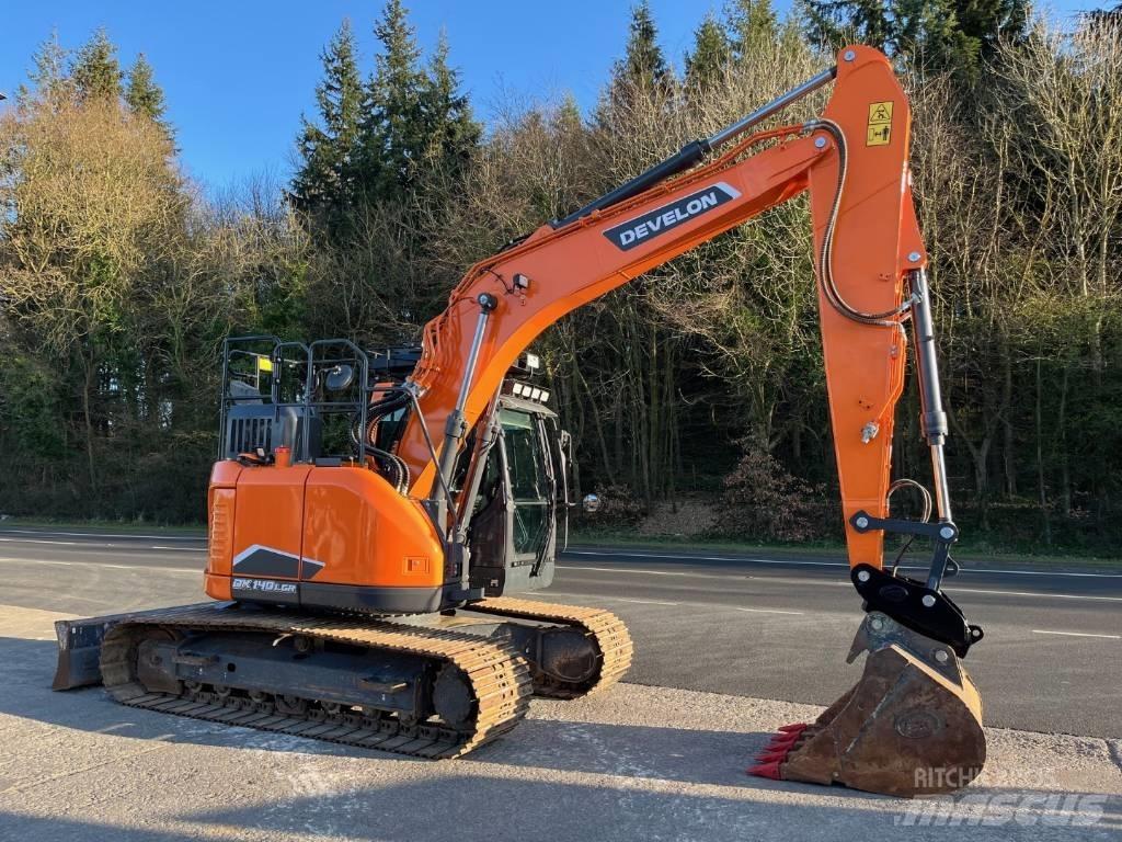 Develon DX140LCR-7 حفارات زحافة