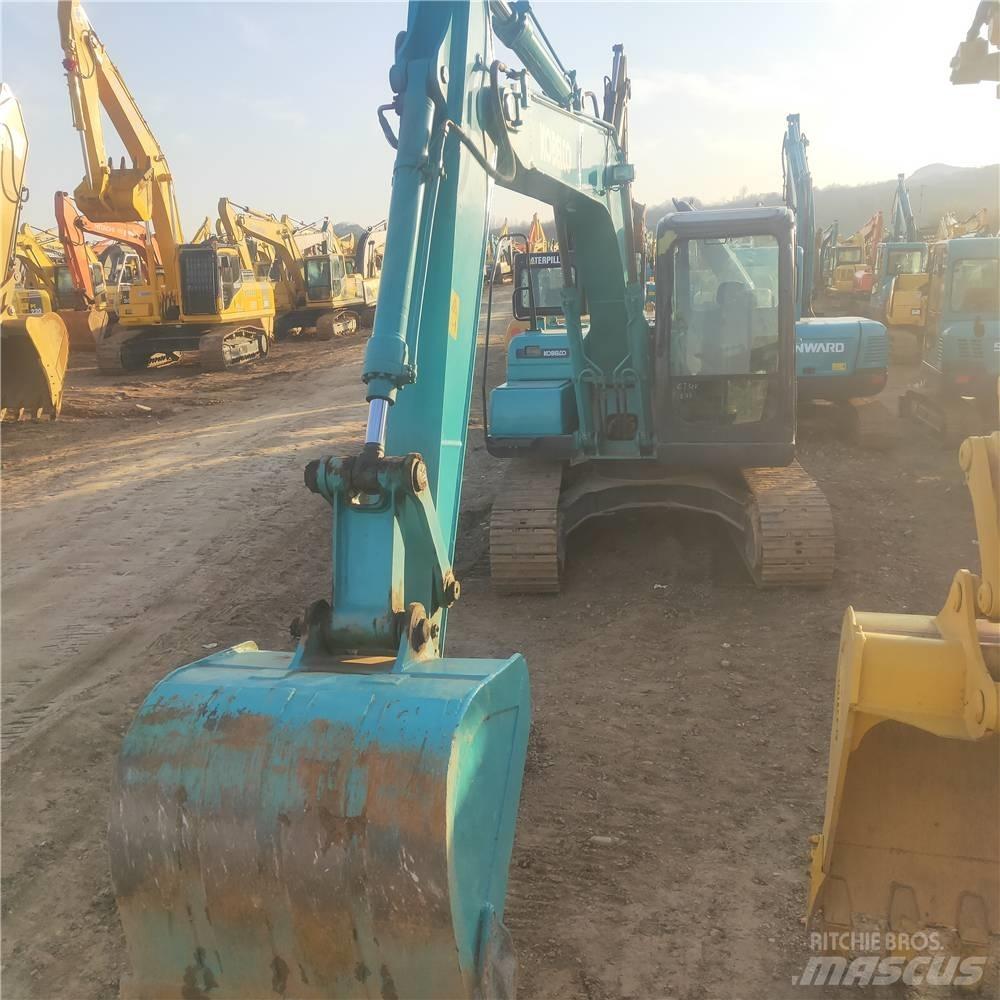 Kobelco SK 130 حفارات زحافة