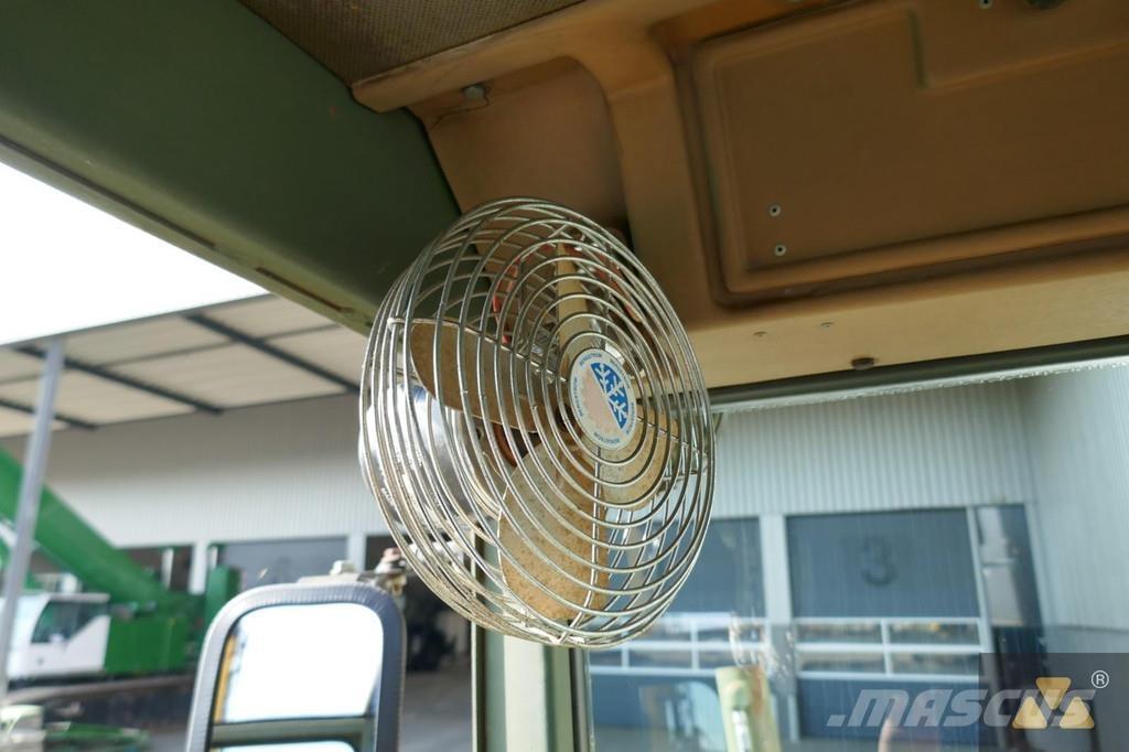 CAT 130G Ex-army معدات تمهيد الطرق