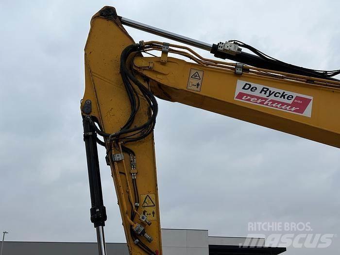 JCB 220X-LC حفارات زحافة