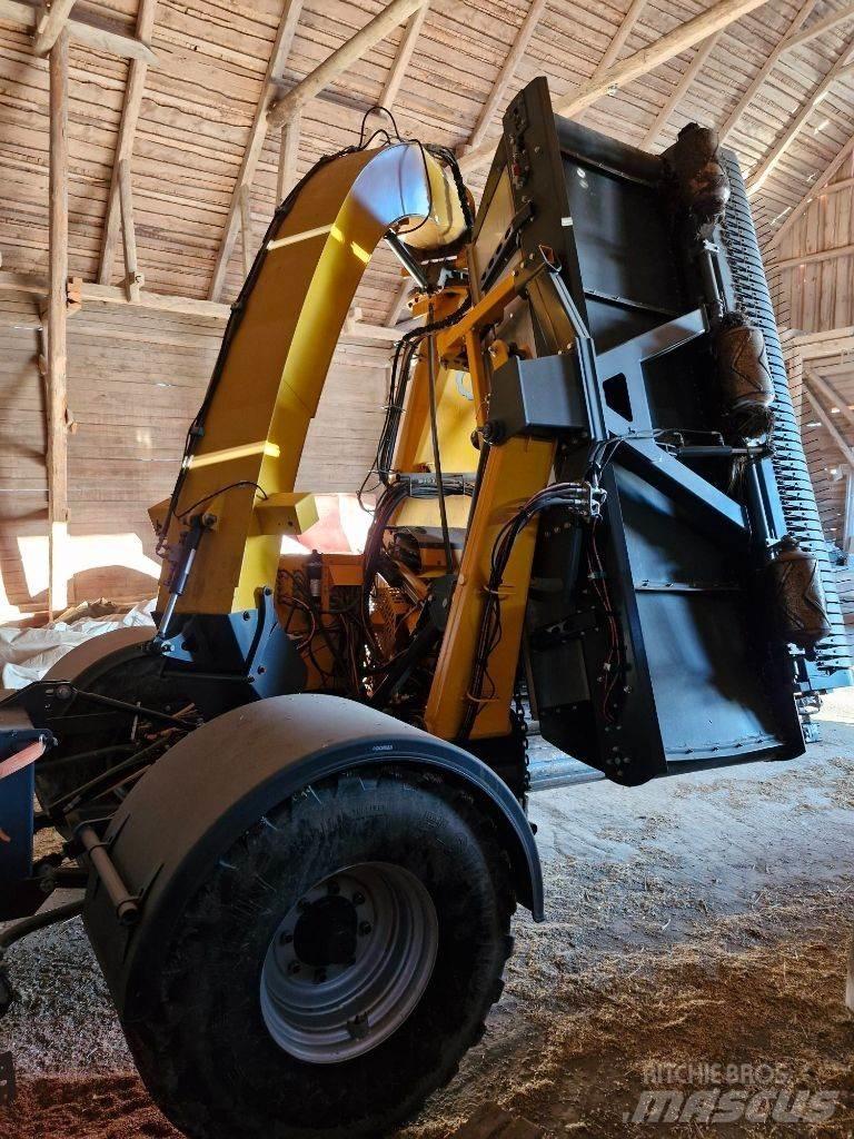 Elho Cobra 7710 T حصادات الأعلاف