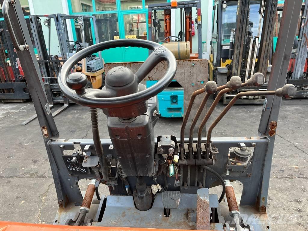 Toyota 5FBF25    V-4201 شاحنات ذات رافعات شوكية تعمل بالكهرباء