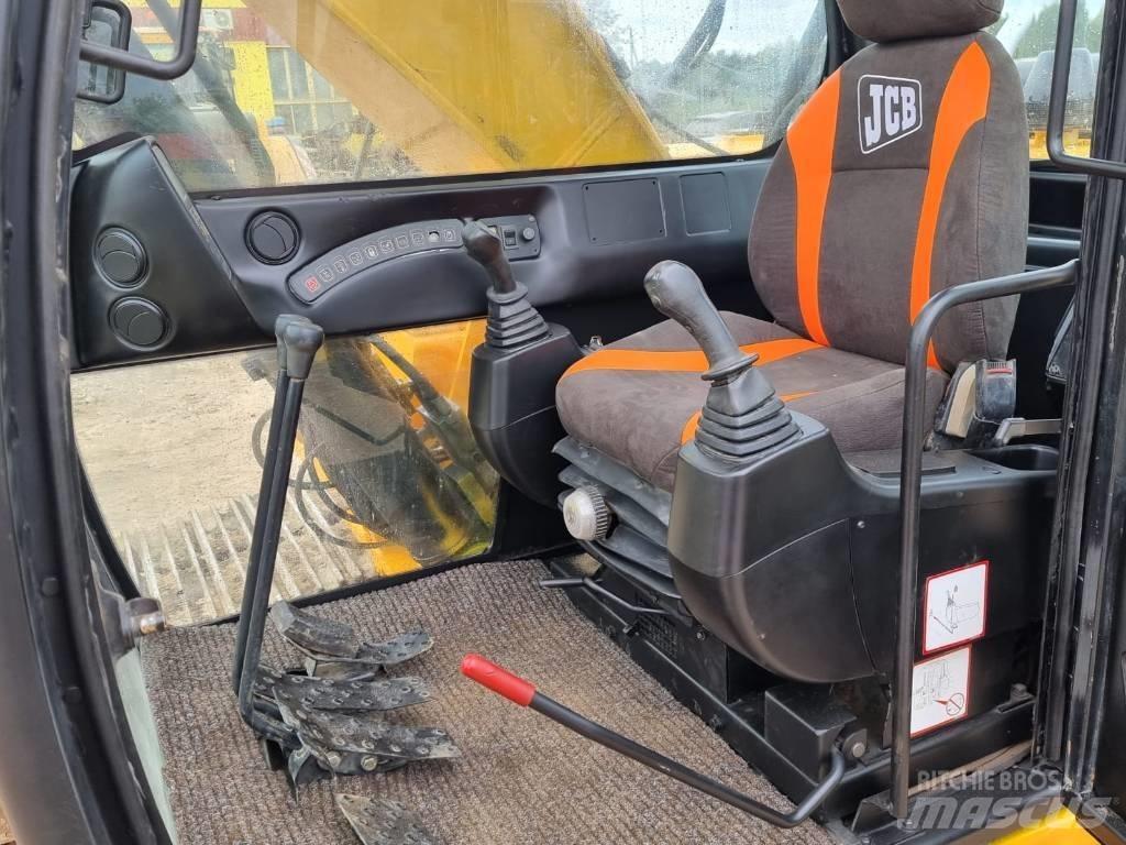 JCB JS 220 LC حفارات زحافة