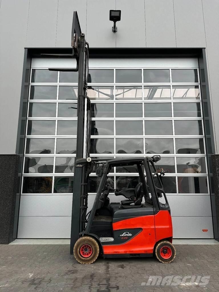 Linde E 25/600 HL شاحنات ذات رافعات شوكية تعمل بالكهرباء