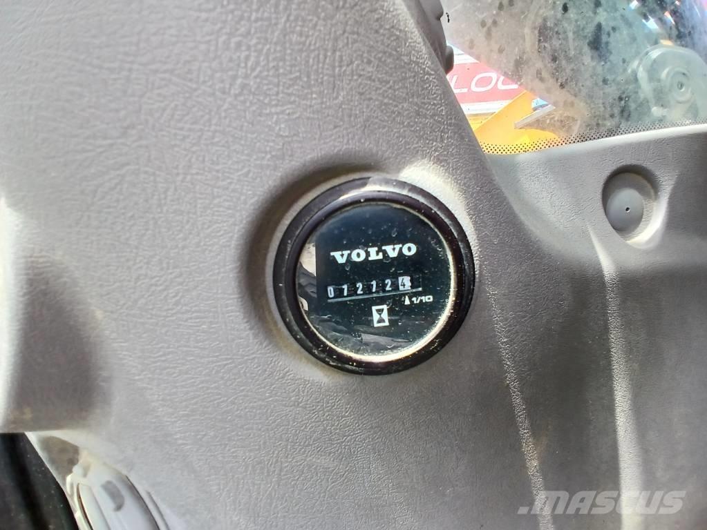 Volvo EC 480 E L حفارات زحافة