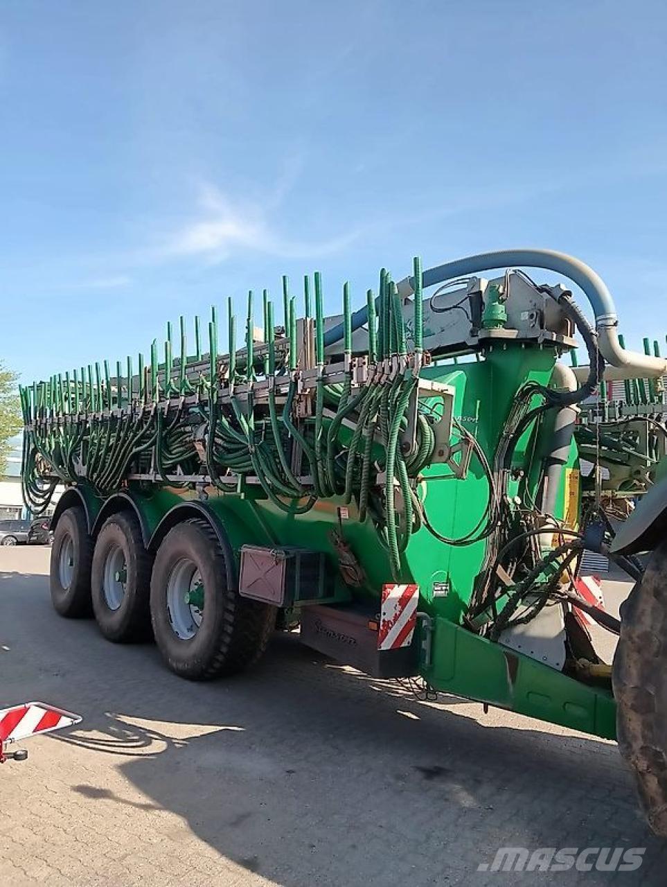 Samson PG 25 صهاريج الملاط