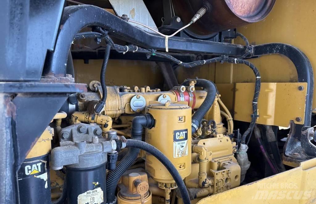 CAT 938 K لوادر بعجل