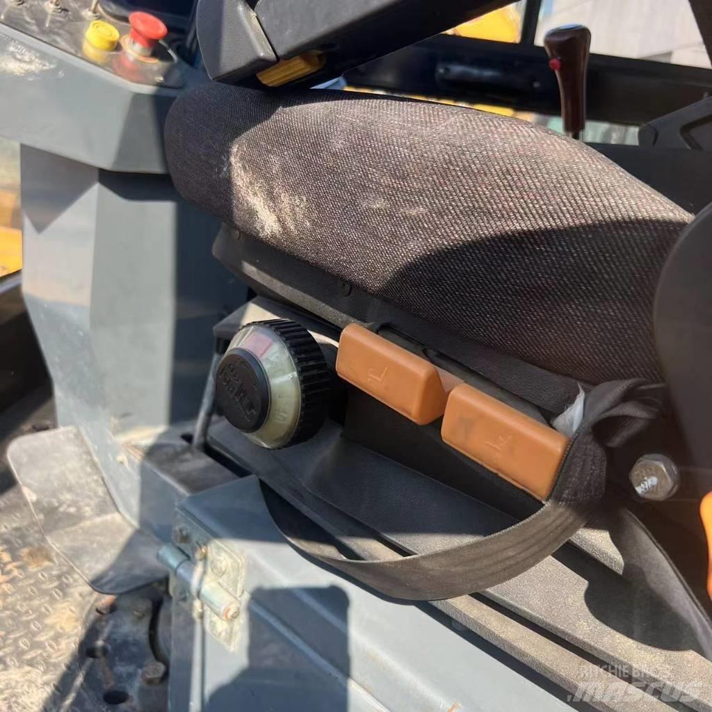 Sany STR 130 C-8S مداحل ثنائية الاسطوانة