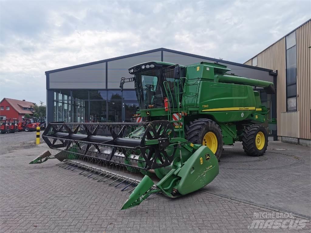 John Deere T560 حصادات