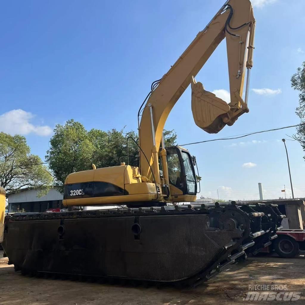 CAT 320 C الحفارات البرمائية