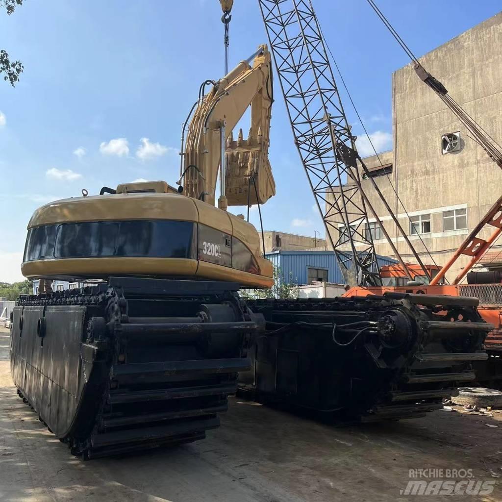 CAT 320 C الحفارات البرمائية