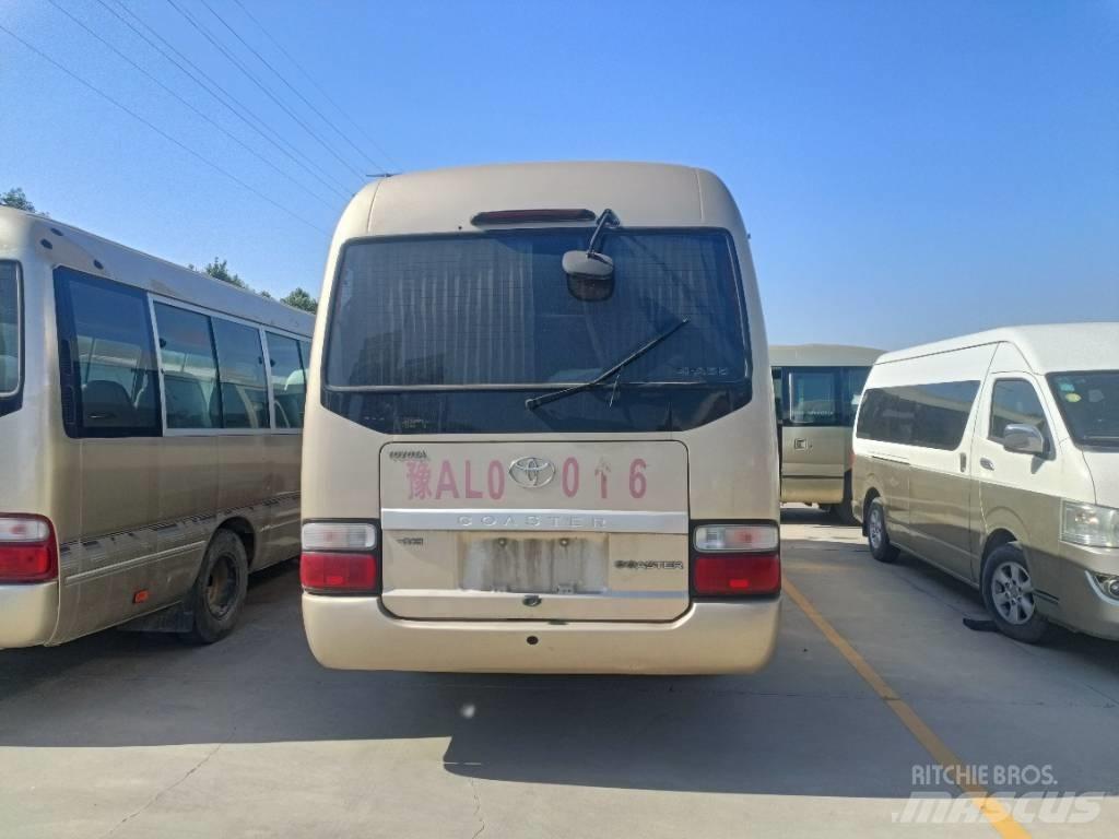 Toyota Coaster Bus حافلة صغيرة