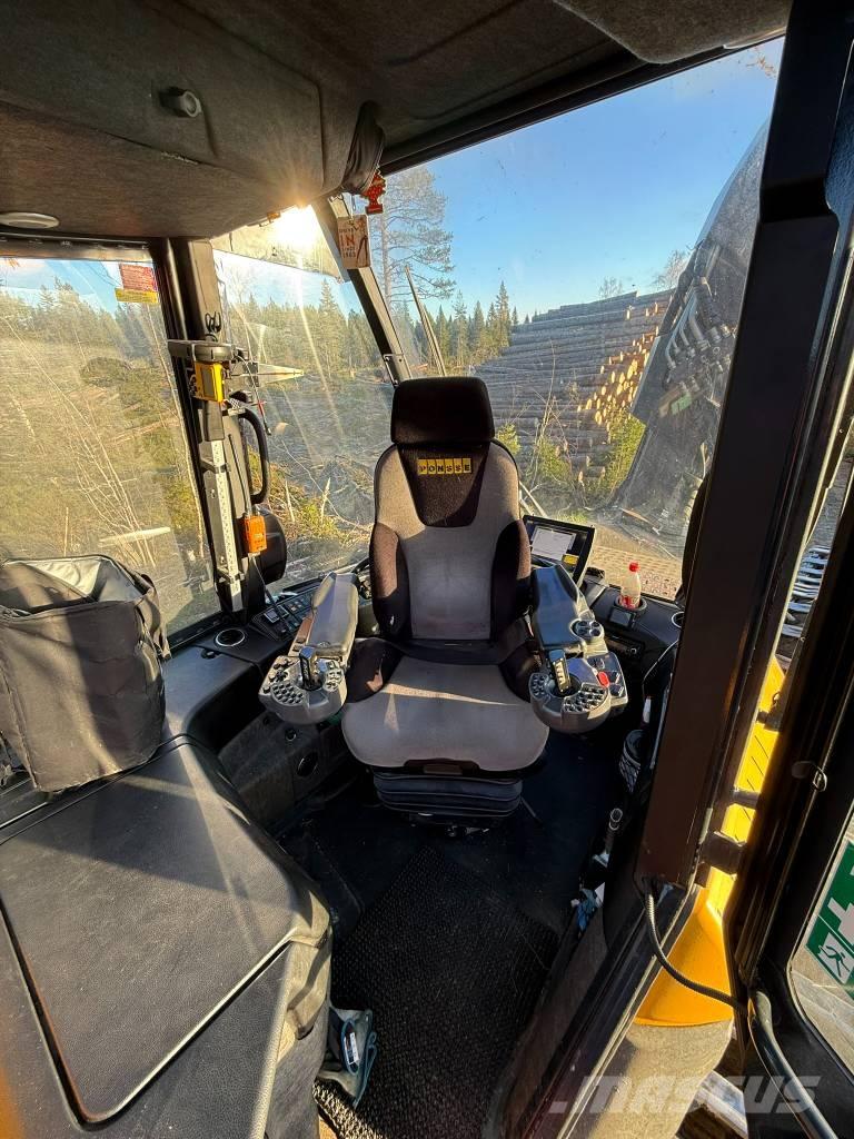 Ponsse Fox حصادات