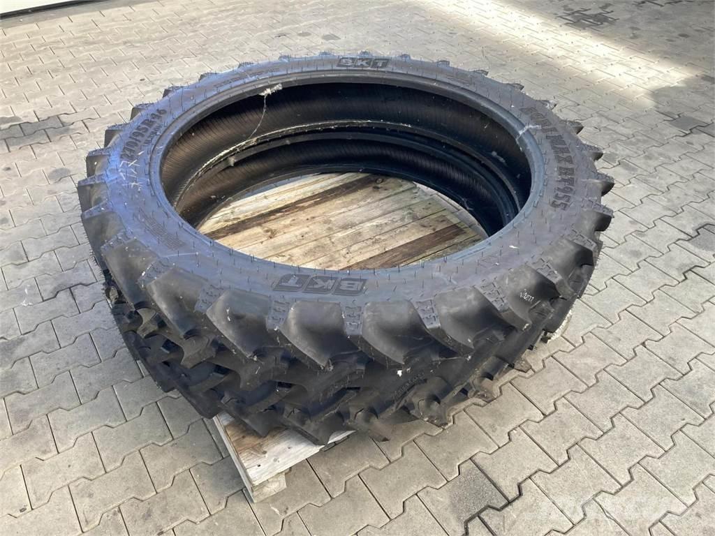 BKT 270/95R46 الإطارات والعجلات والحافات