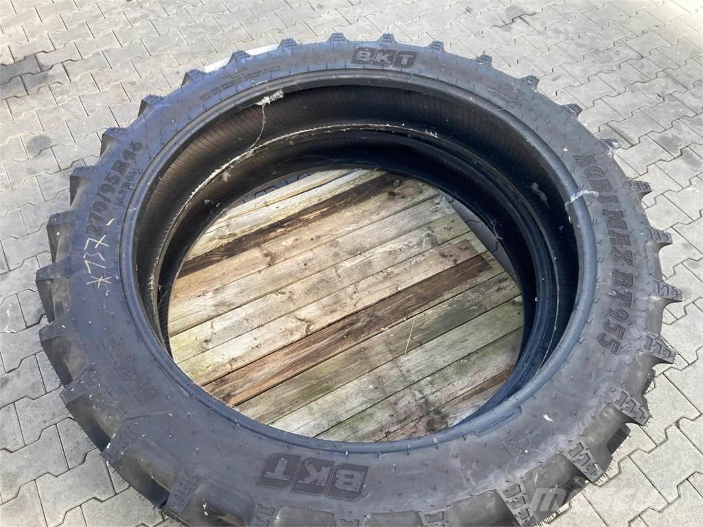 BKT 270/95R46 الإطارات والعجلات والحافات