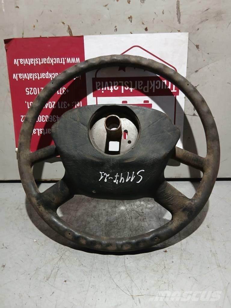 Scania 124   1411436 كابينة والداخلية
