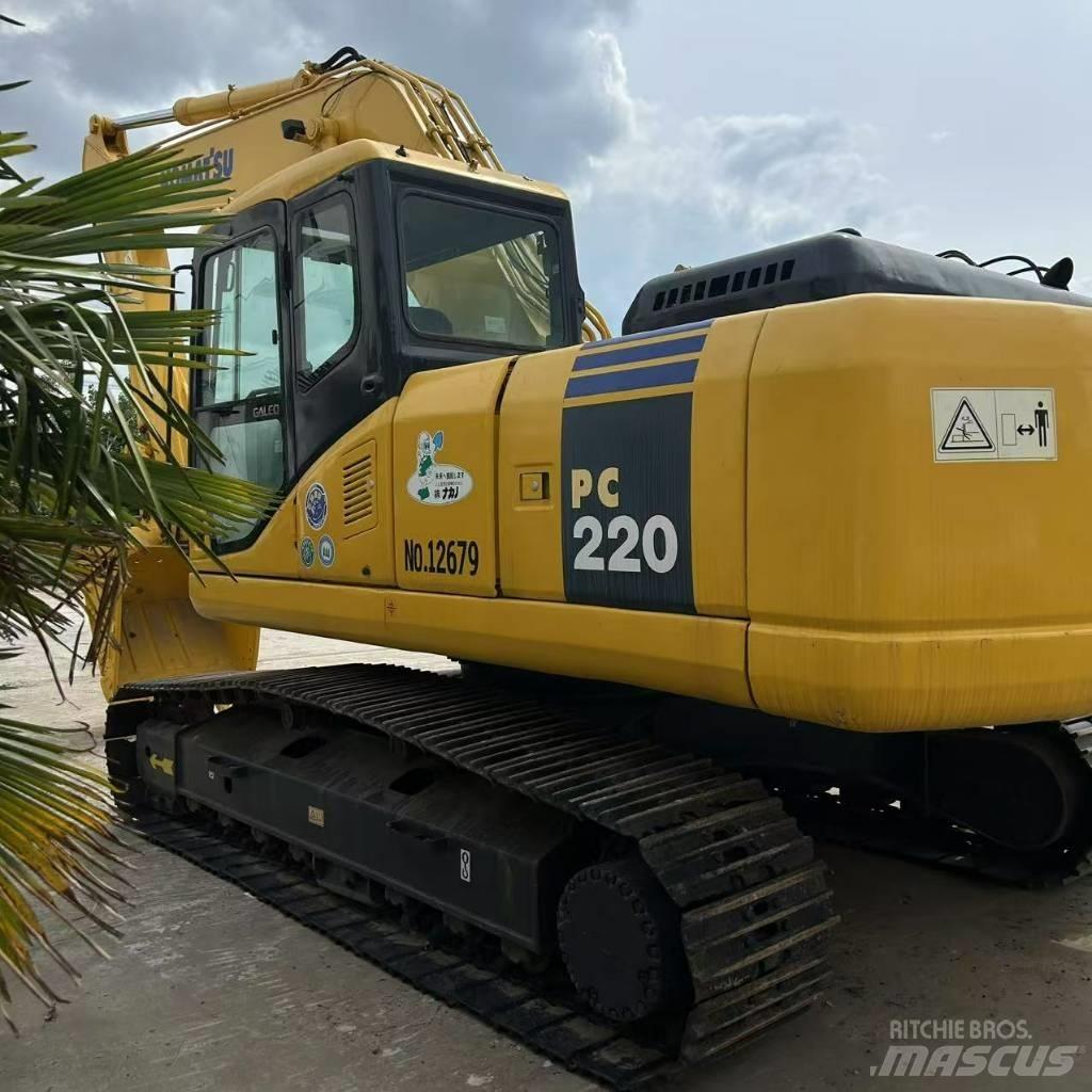 Komatsu 220-7 حفارات زحافة